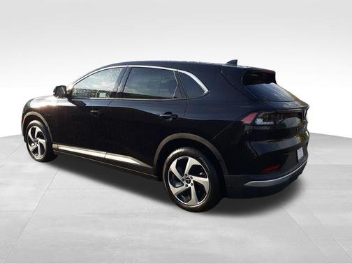 2025 VinFast VF 8 Eco