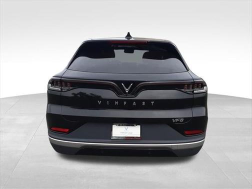 2025 VinFast VF 8 Plus
