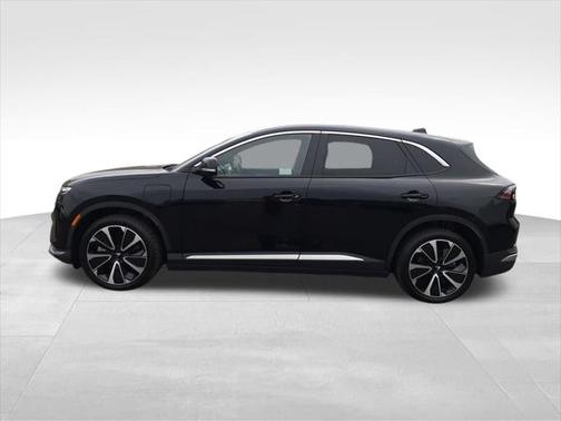2025 VinFast VF 8 Plus