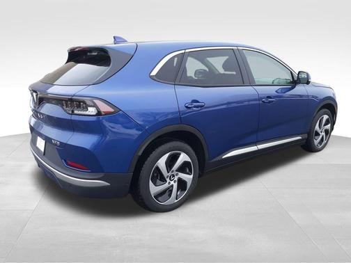 2025 VinFast VF 8 Eco