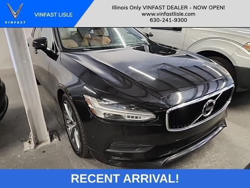 2017 Volvo S90 T6 Momentum