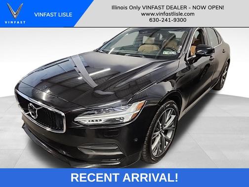 2017 Volvo S90 T6 Momentum