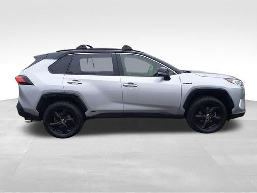 2020 Toyota RAV4 Hybrid SE