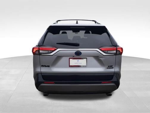 2020 Toyota RAV4 Hybrid SE