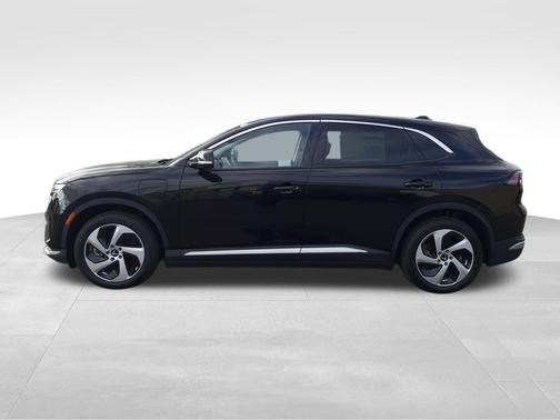 2025 VinFast VF 8 Eco