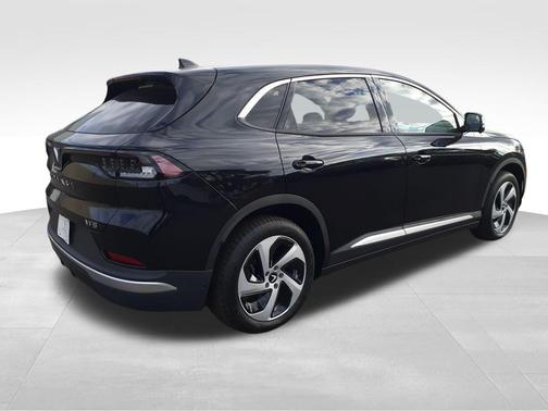 2025 VinFast VF 8 Eco