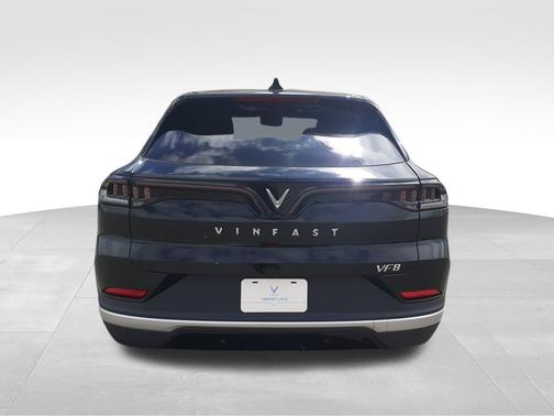 2025 VinFast VF 8 Plus