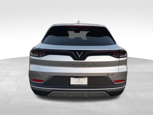 2025 VinFast VF 8 Plus
