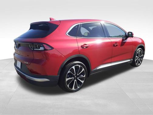 2025 VinFast VF 8 Plus