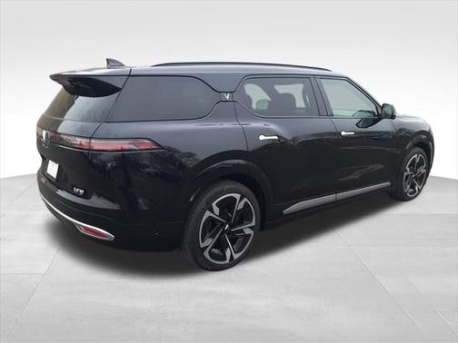 2024 VinFast VF 9 Plus