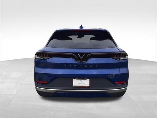 2025 VinFast VF 8 Plus