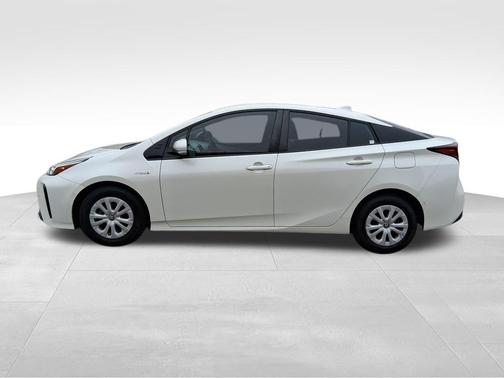 2020 Toyota Prius LE