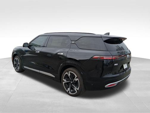 2024 VinFast VF 9 Plus