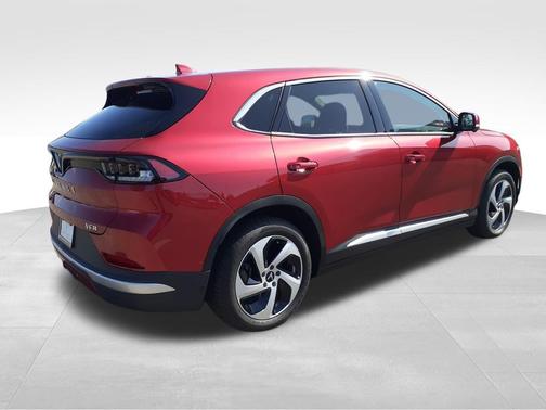2025 VinFast VF 8 Eco