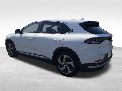 2023 VinFast VF 8 Eco