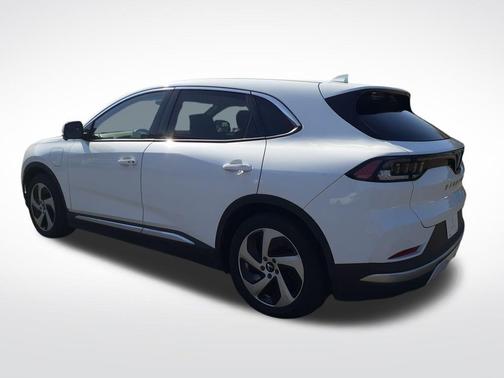 2023 VinFast VF 8 Eco