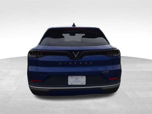 2025 VinFast VF 8 Plus