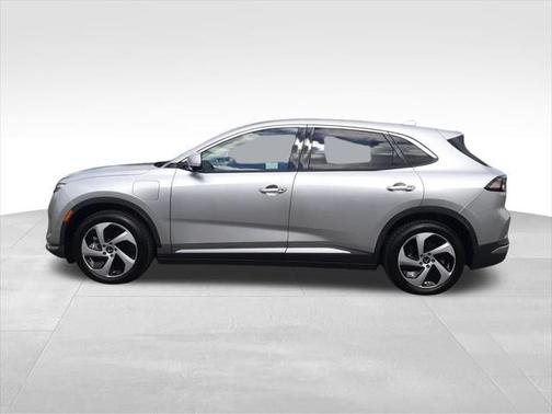2025 VinFast VF 8 Eco