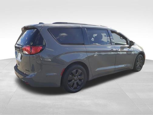 2020 Chrysler Pacifica Hybrid Red S Edition