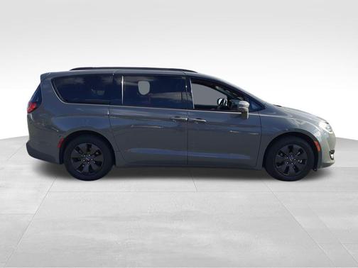 2020 Chrysler Pacifica Hybrid Red S Edition