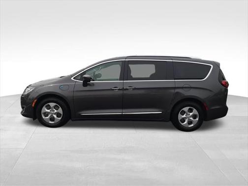 2018 Chrysler Pacifica Hybrid Touring L