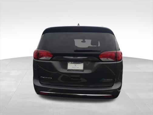 2018 Chrysler Pacifica Hybrid Touring L