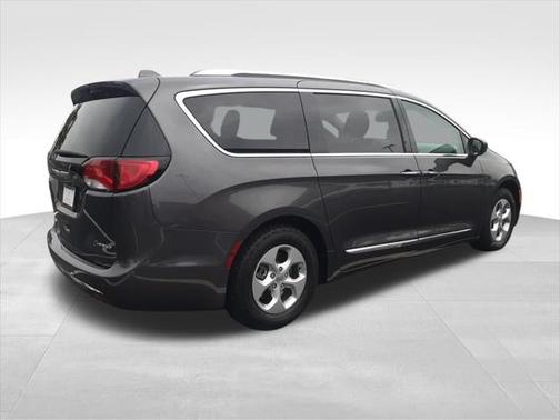 2018 Chrysler Pacifica Hybrid Touring L