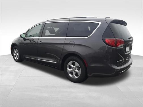 2018 Chrysler Pacifica Hybrid Touring L
