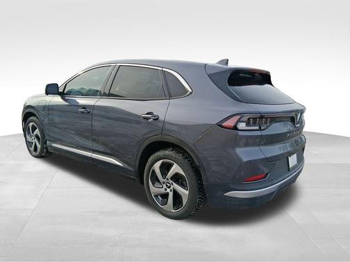 2025 VinFast VF 8 Eco