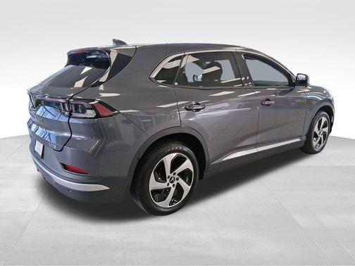 Neptune 2025 VinFast VF 8 Eco