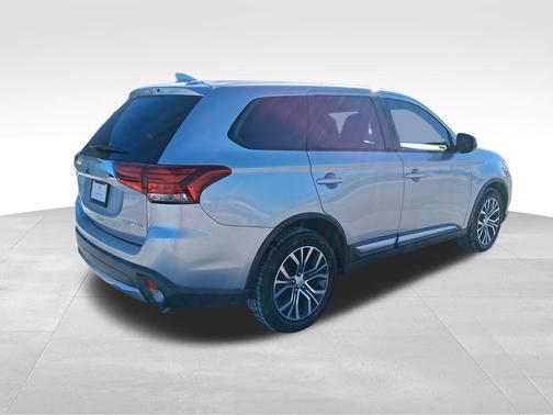 2018 Mitsubishi Outlander ES