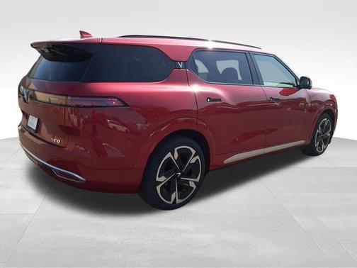 2024 VinFast VF 9 Plus