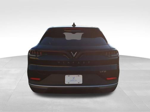 2023 VinFast VF 8 Eco