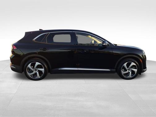 2023 VinFast VF 8 Eco