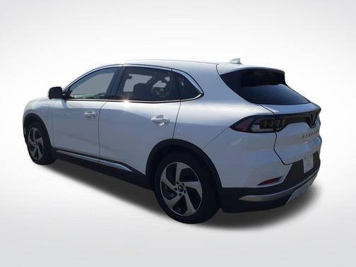 2023 VinFast VF 8 Eco