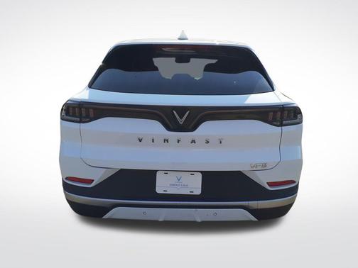 2023 VinFast VF 8 Eco