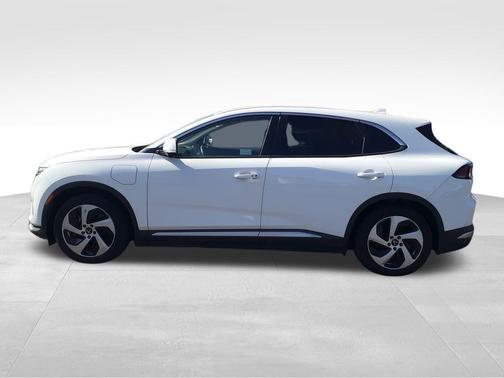 2023 VinFast VF 8 Eco
