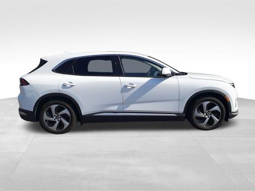 2023 VinFast VF 8 Eco