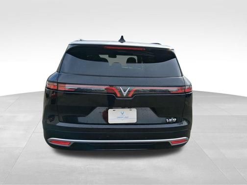 2024 VinFast VF 9 Plus