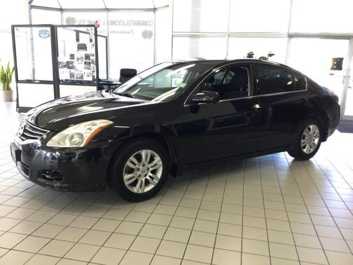 Photo 4 of 30 of 2012 Nissan Altima 2.5 S