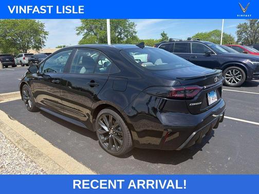 Midnight Black Metallic 2024 Toyota Corolla SE