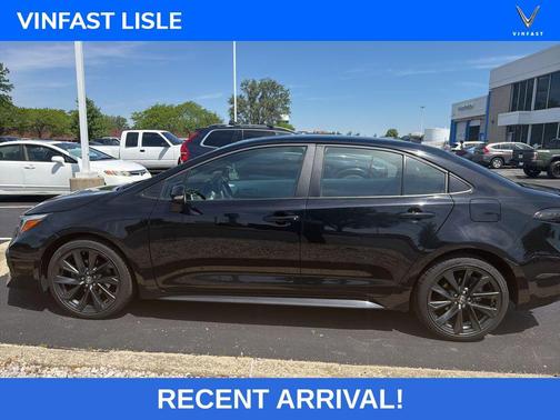 Midnight Black Metallic 2024 Toyota Corolla SE