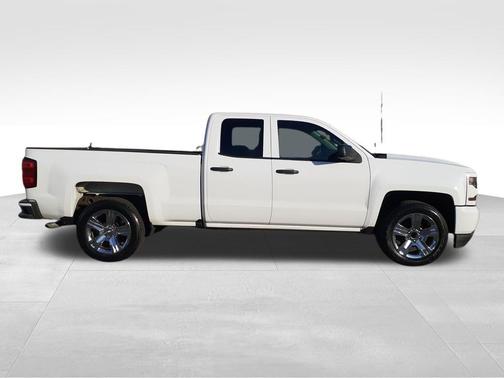 2017 Chevrolet Silverado 1500 Custom