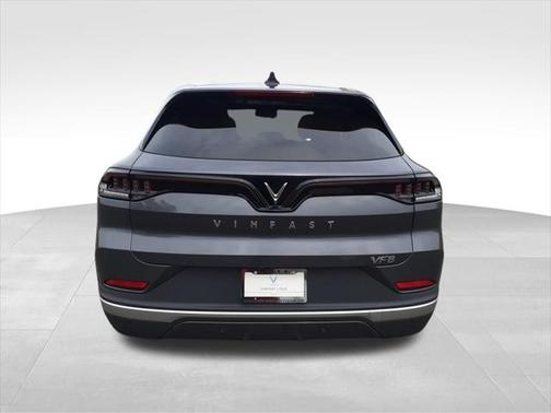 2025 VinFast VF 8 Plus