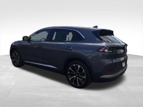 2025 VinFast VF 8 Plus