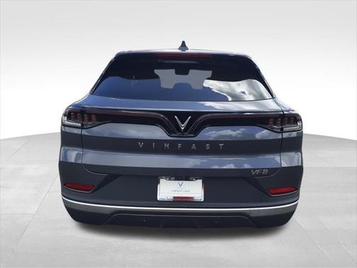 2025 VinFast VF 8 Plus