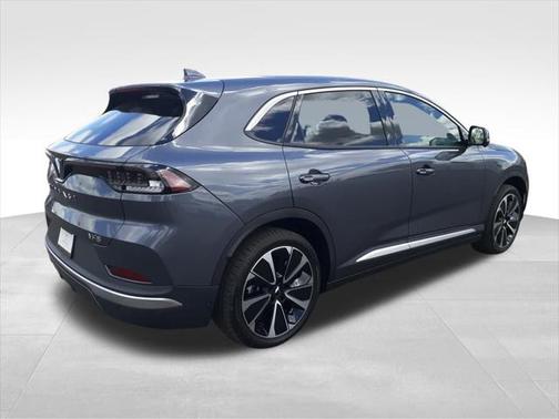 2025 VinFast VF 8 Plus