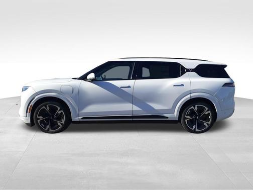 2024 VinFast VF 9 Plus
