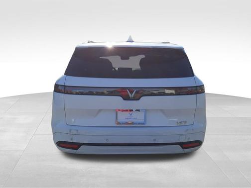 2024 VinFast VF 9 Plus