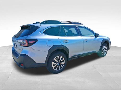 Ice Silver Metallic 2025 Subaru Outback Premium